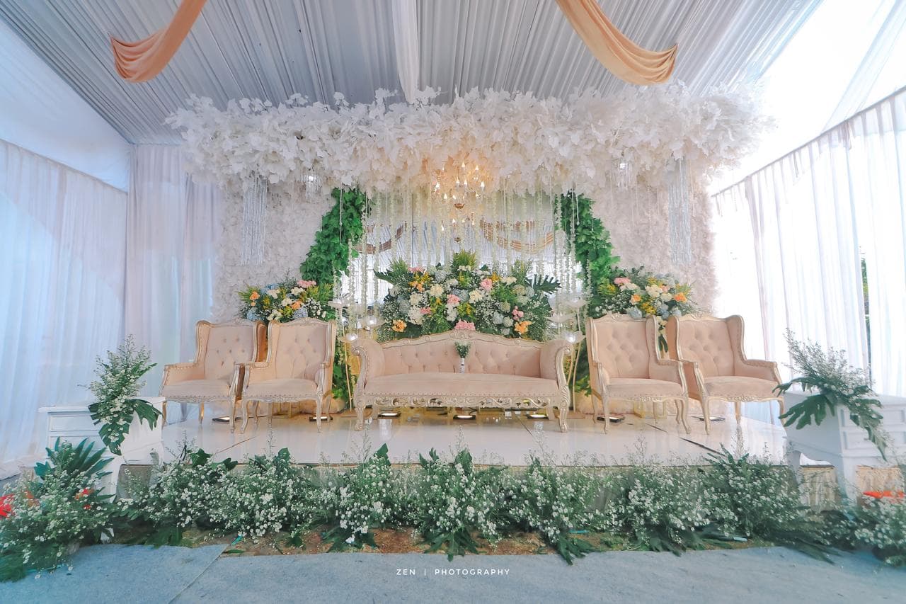 Latar belakang hero Nareswari Galeri